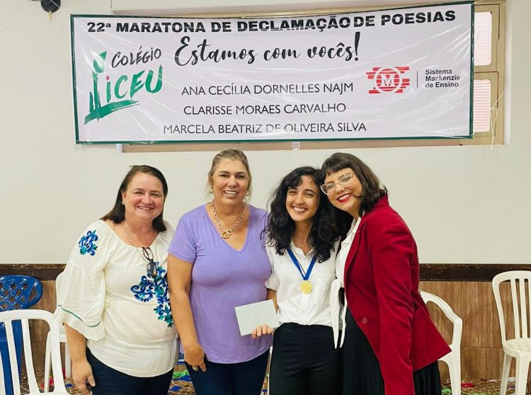 Leia mais sobre o artigo Aluna do Colégio Liceu é medalhista na ALAB