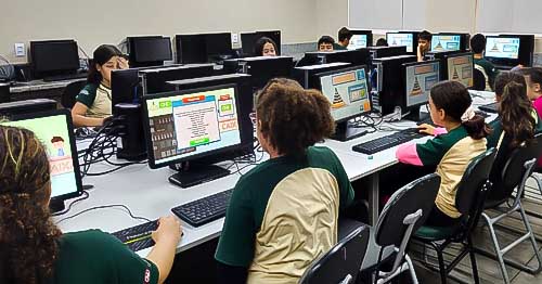 Leia mais sobre o artigo IA, Metaverso e Educação Financeira. Por que é preciso educar para elas?